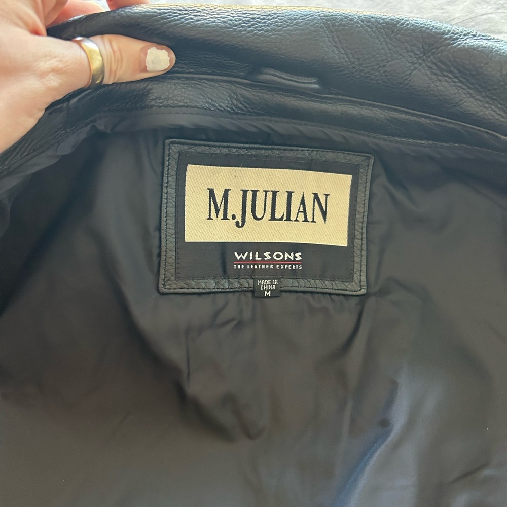 M. Julian Wilson’s heavy leather coat - Picture 6 of 10